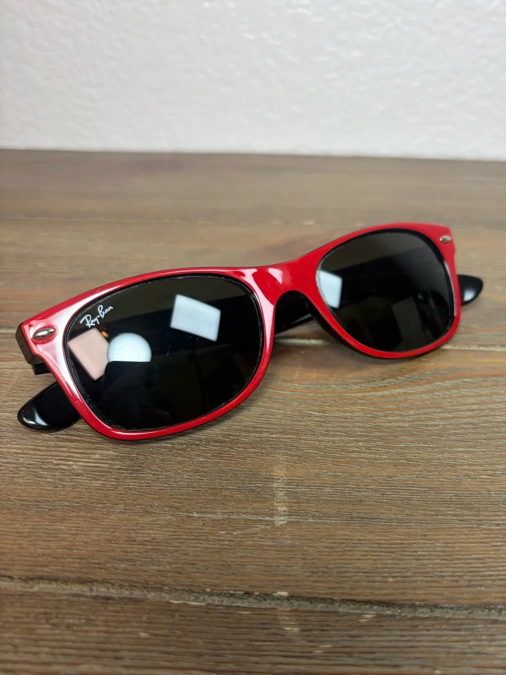 Ray-Ban RB2132 New Wayfarer Red & Black Sunglasses Made in Italy Great Condition